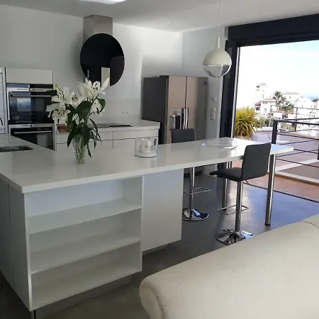 Casoplon Con Vistas Tatil Evi Nerja
